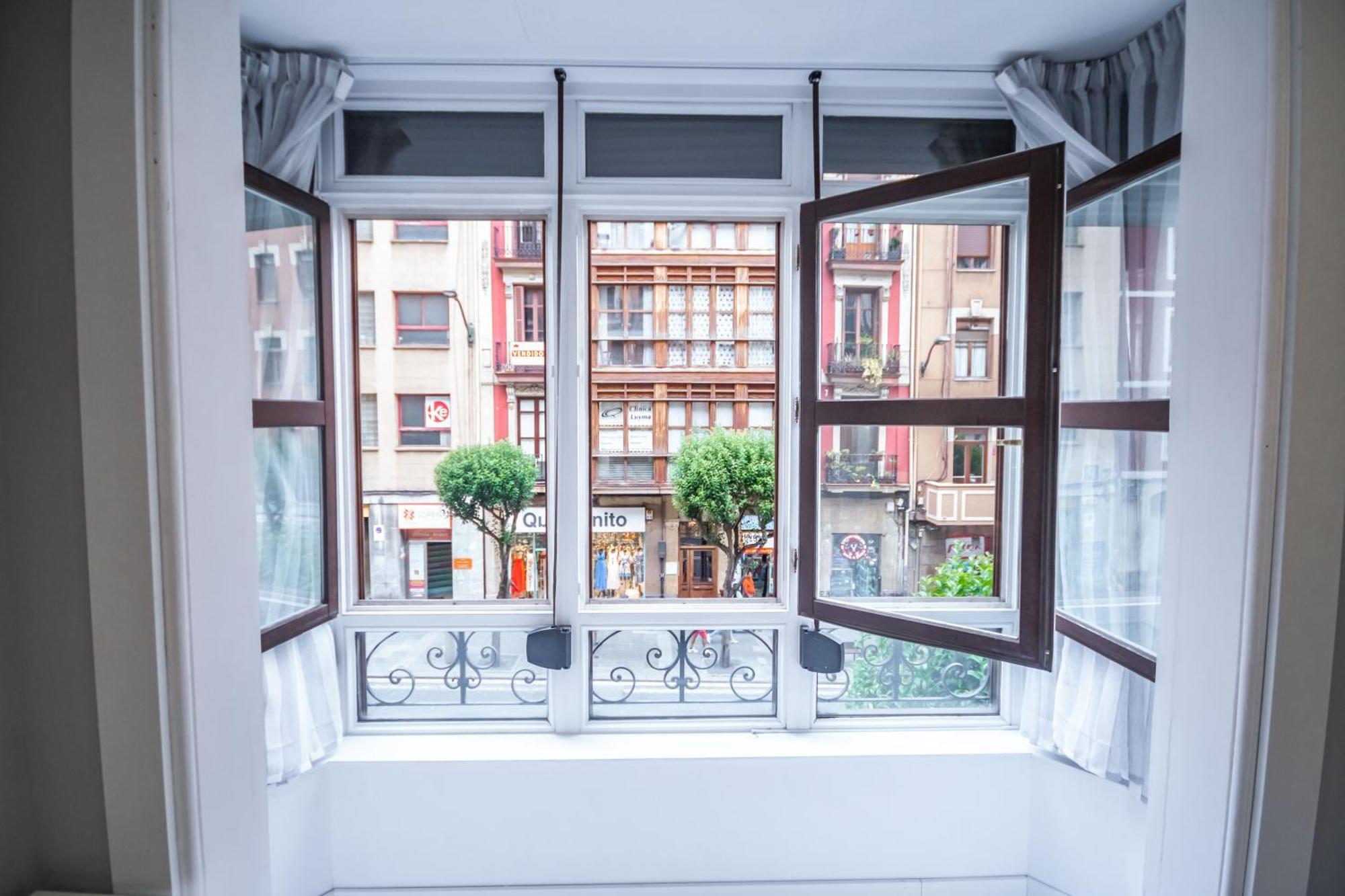 Gran Apartamento 6 Suites Bilbao Center Bagian luar foto